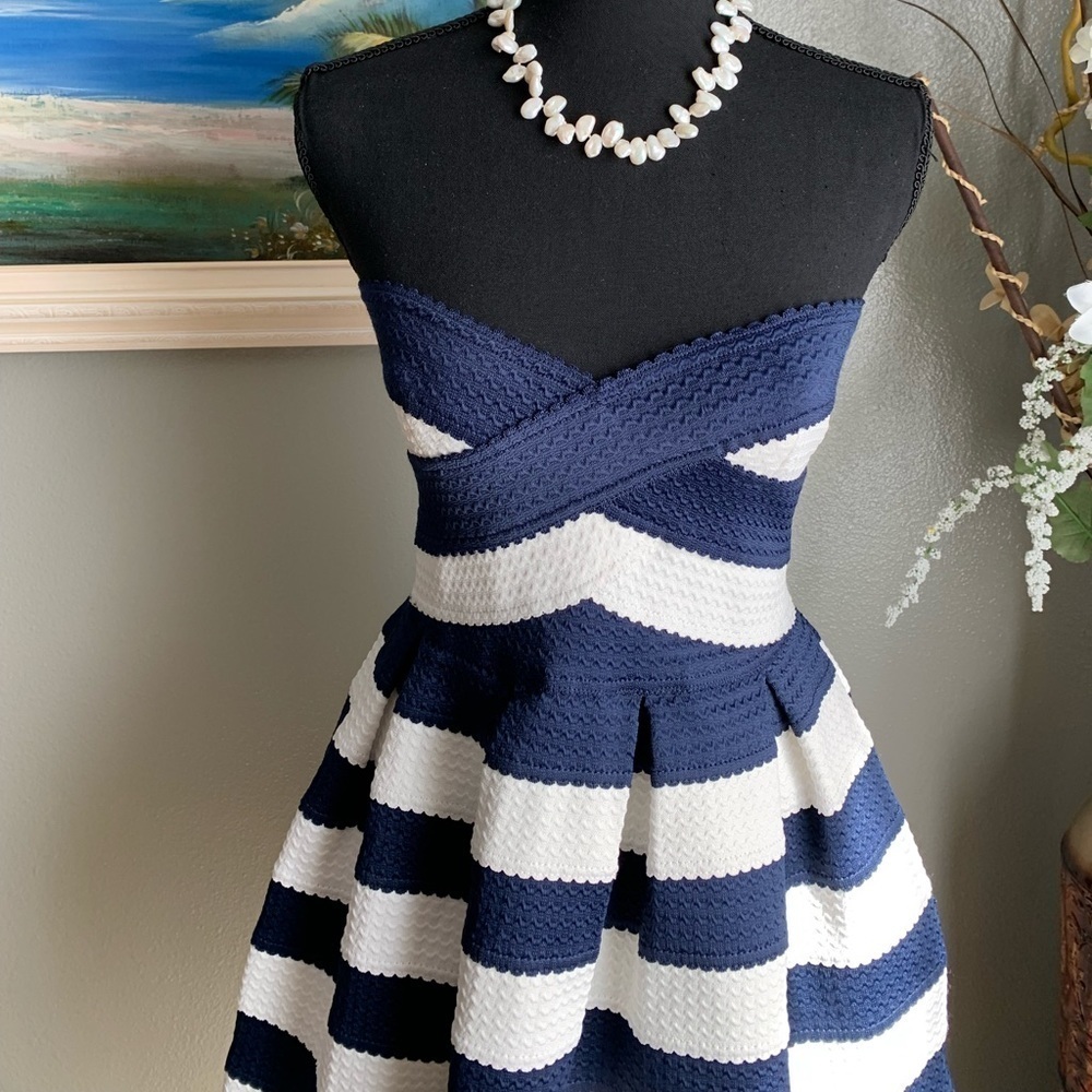 Sans Souci White Blue Stripe Dress Size Small - Picture 4 of 16
